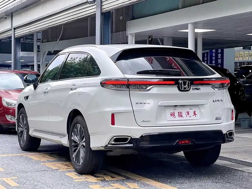 Honda UR-V — фото 10
