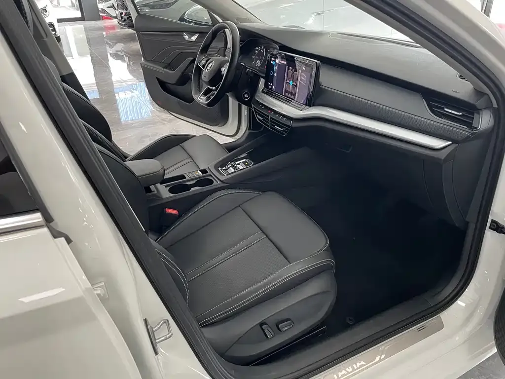 Skoda Octavia — фото 4