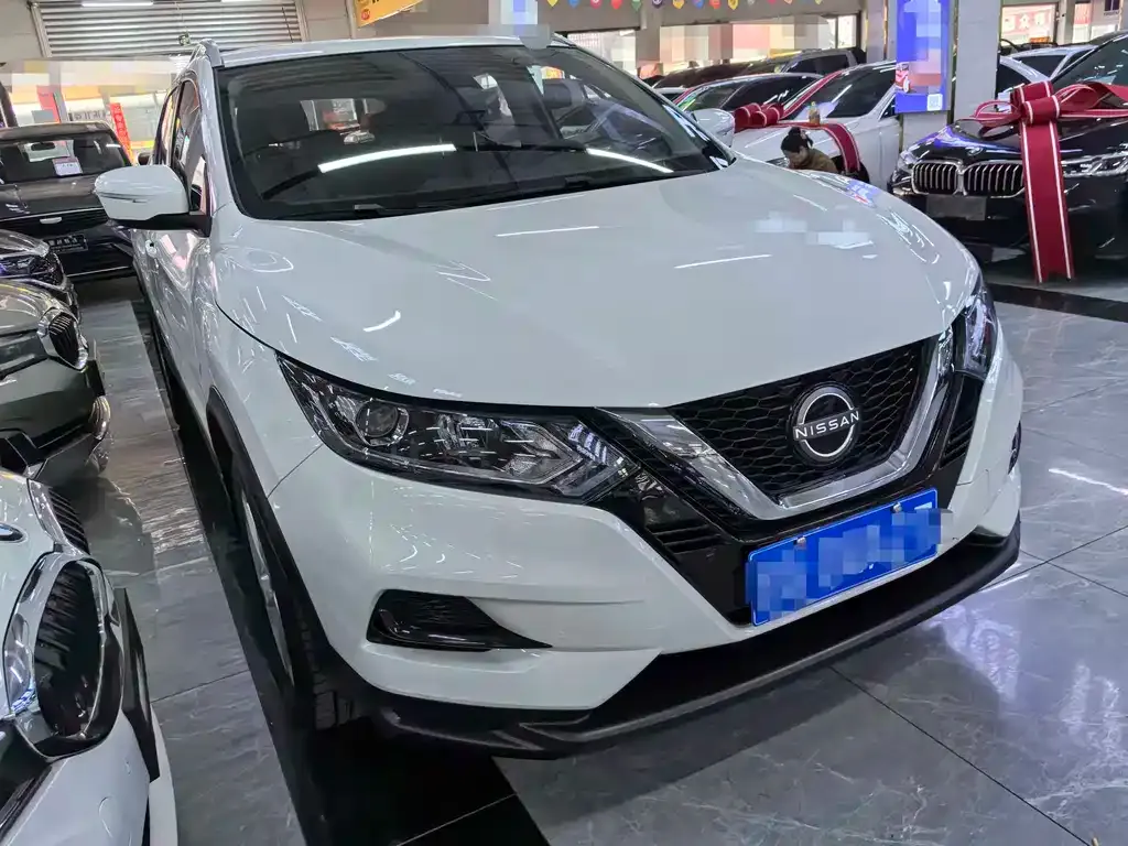 Nissan Qashqai — фото 9