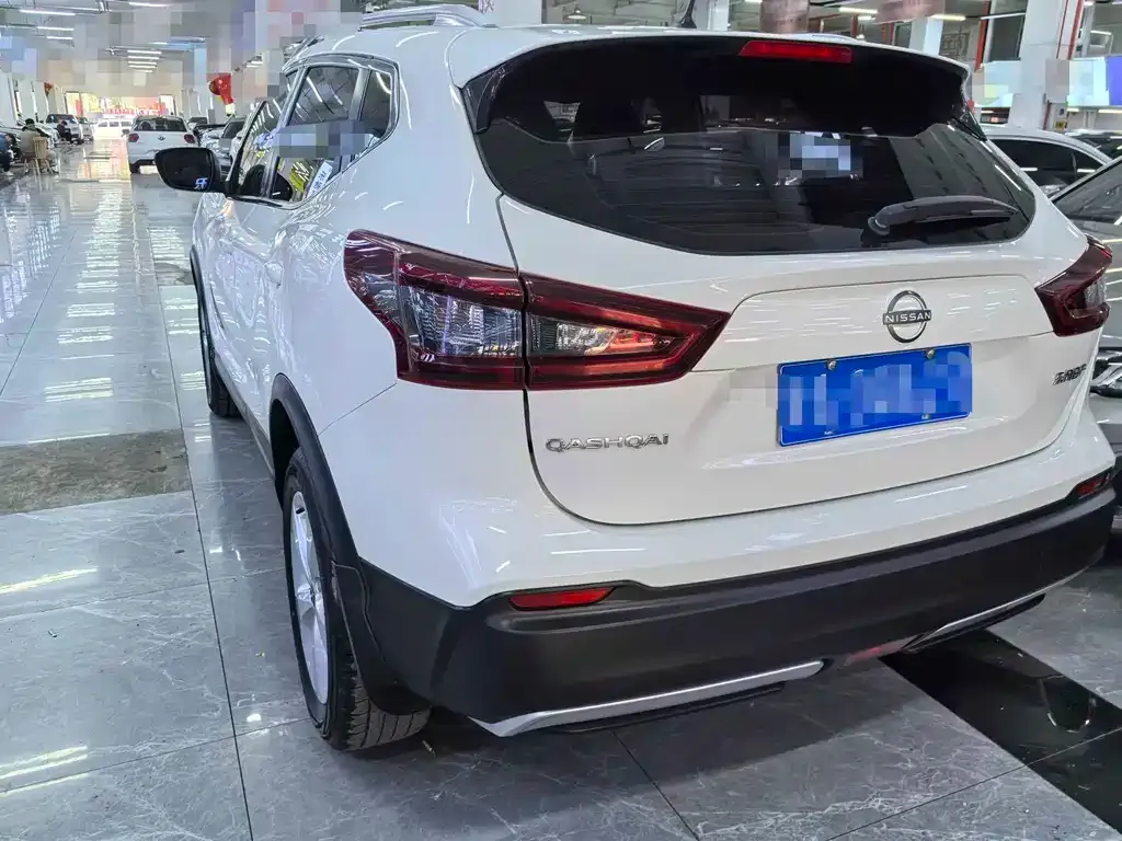 Nissan Qashqai — фото 6