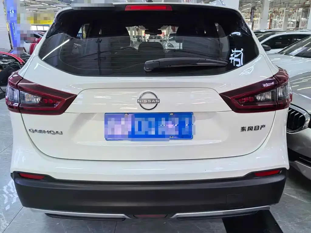 Nissan Qashqai — фото 4