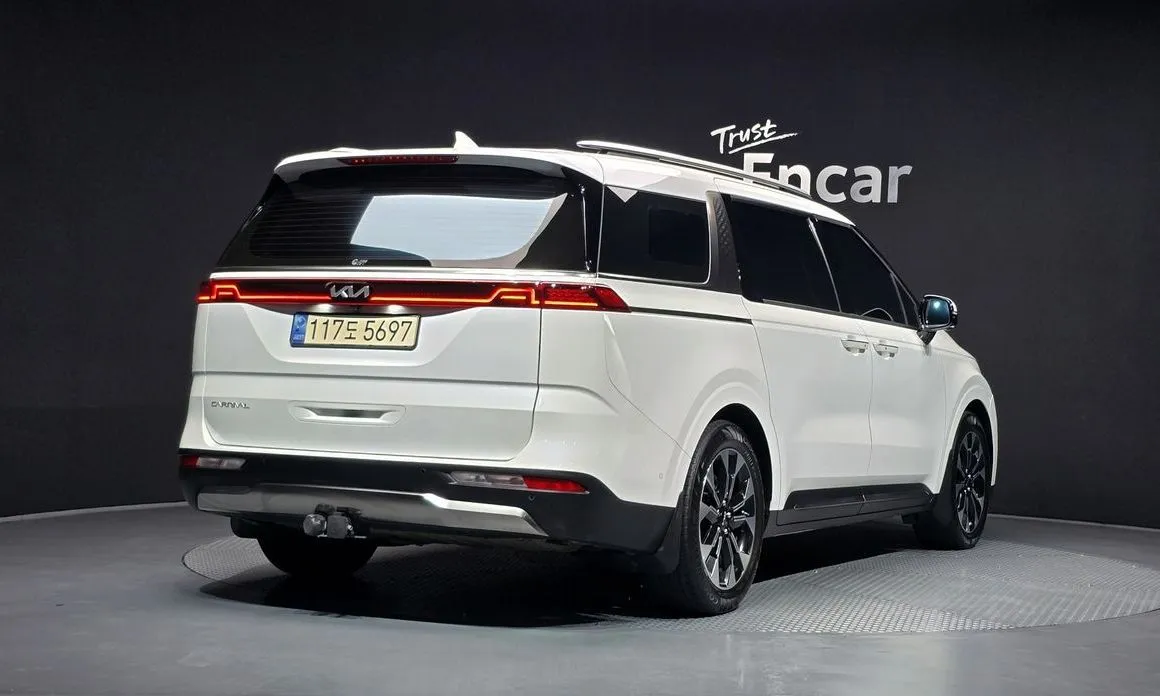 Kia Carnival — фото 9
