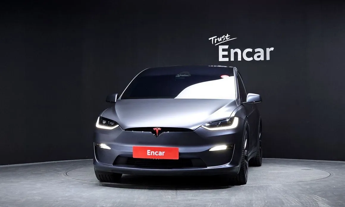 Tesla Model X — фото 6