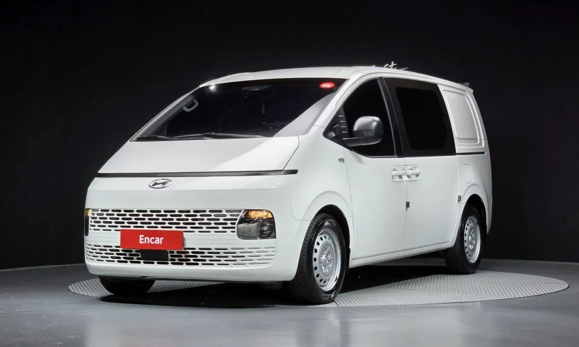 Hyundai Staria — фото 1