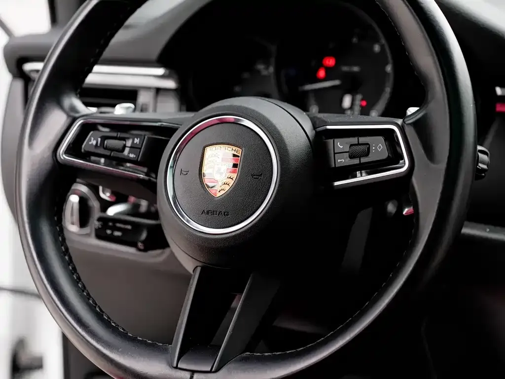 Porsche Macan — фото 4