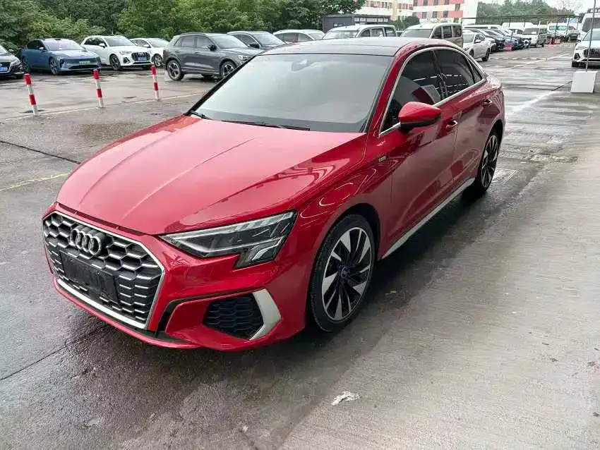 Audi A3 — фото 1
