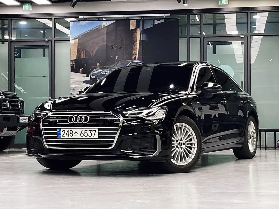 Audi A6 — фото 1