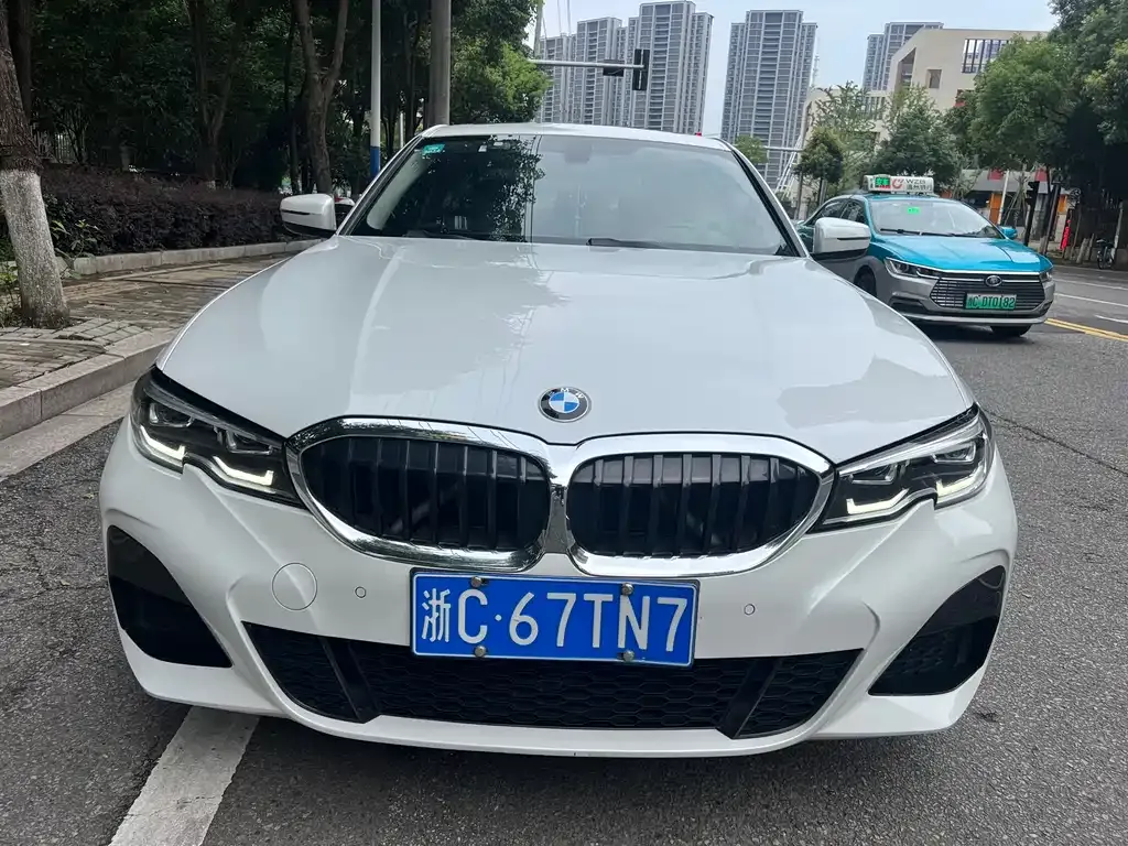 BMW 3 Series 2022 из CN, фото 8