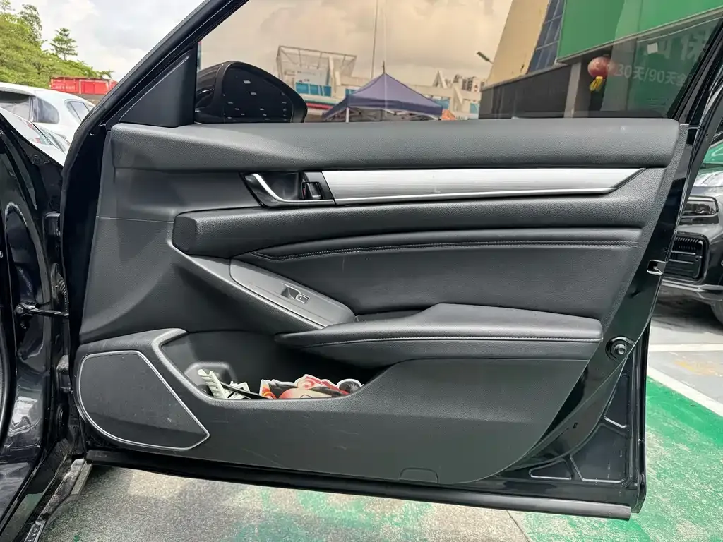 Honda Accord — фото 6