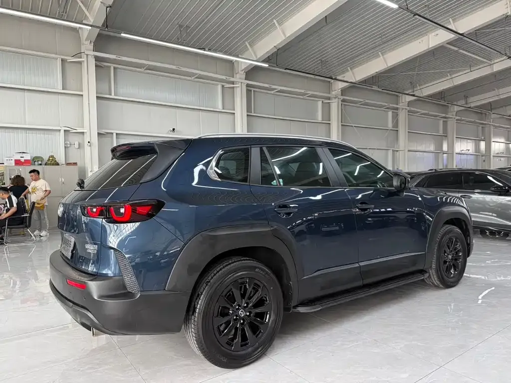 Mazda CX-50 2023 из CN, фото 10