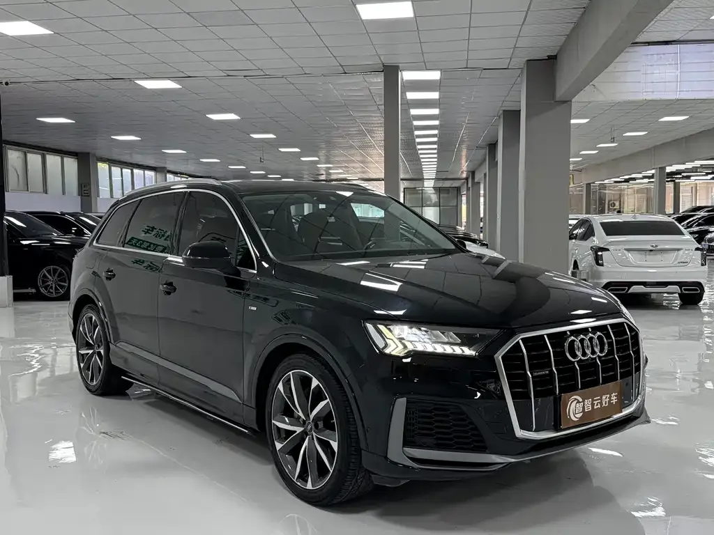 Audi Q7 — фото 3