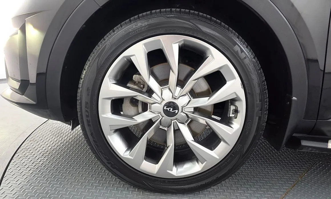 Kia Sorento — фото 8