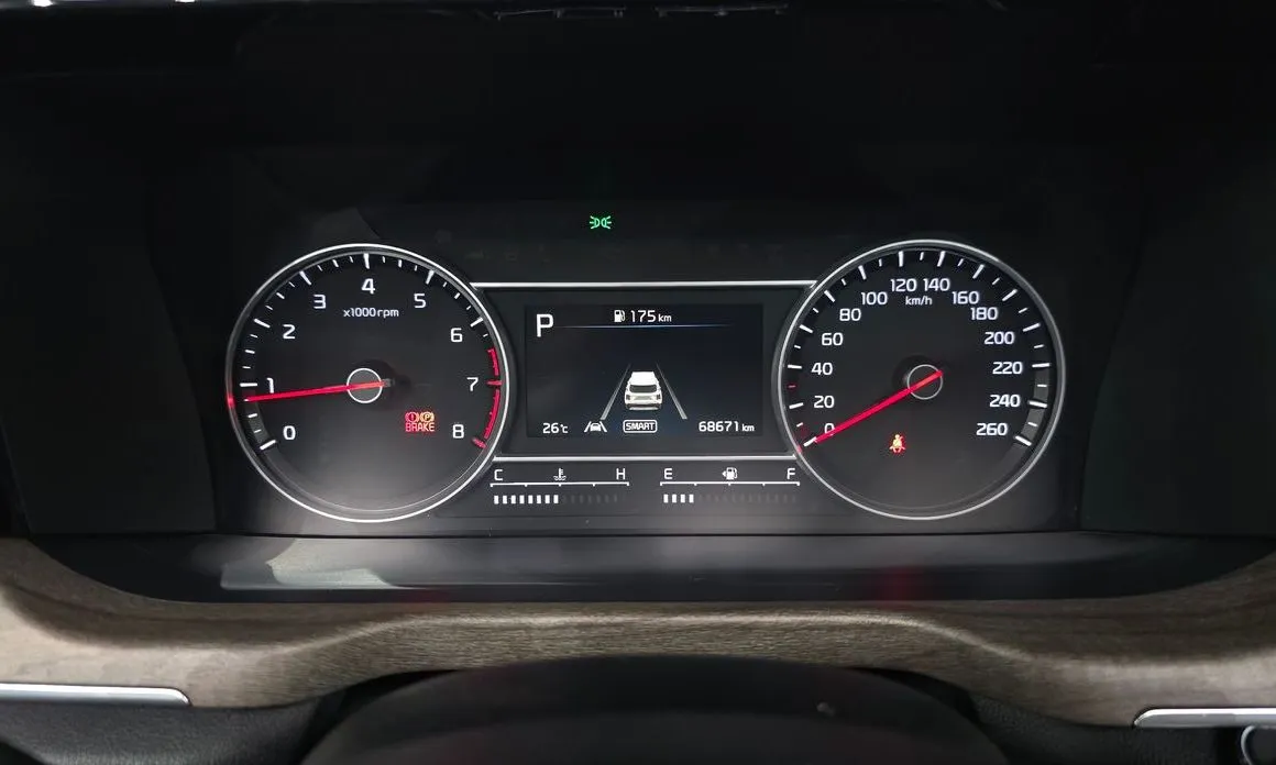 Kia Sorento — фото 7