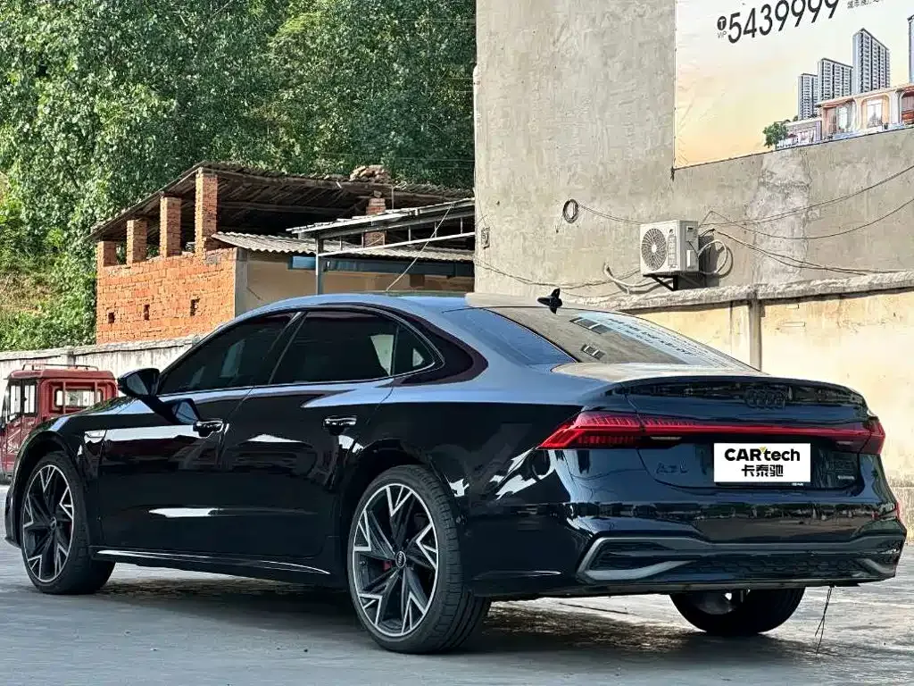 Audi A7L — фото 5