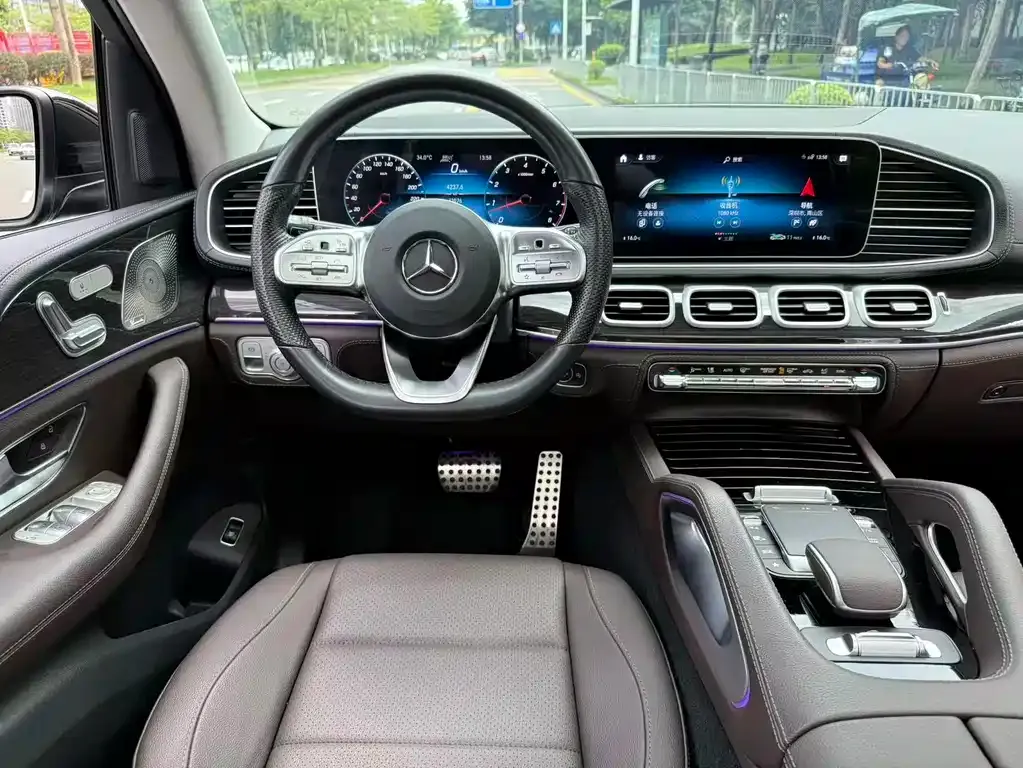 Mercedes-Benz GLS — фото 6