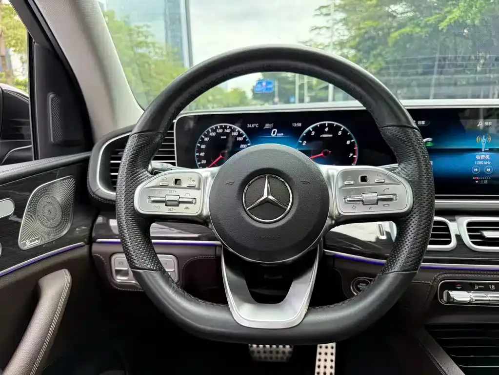 Mercedes-Benz GLS — фото 4