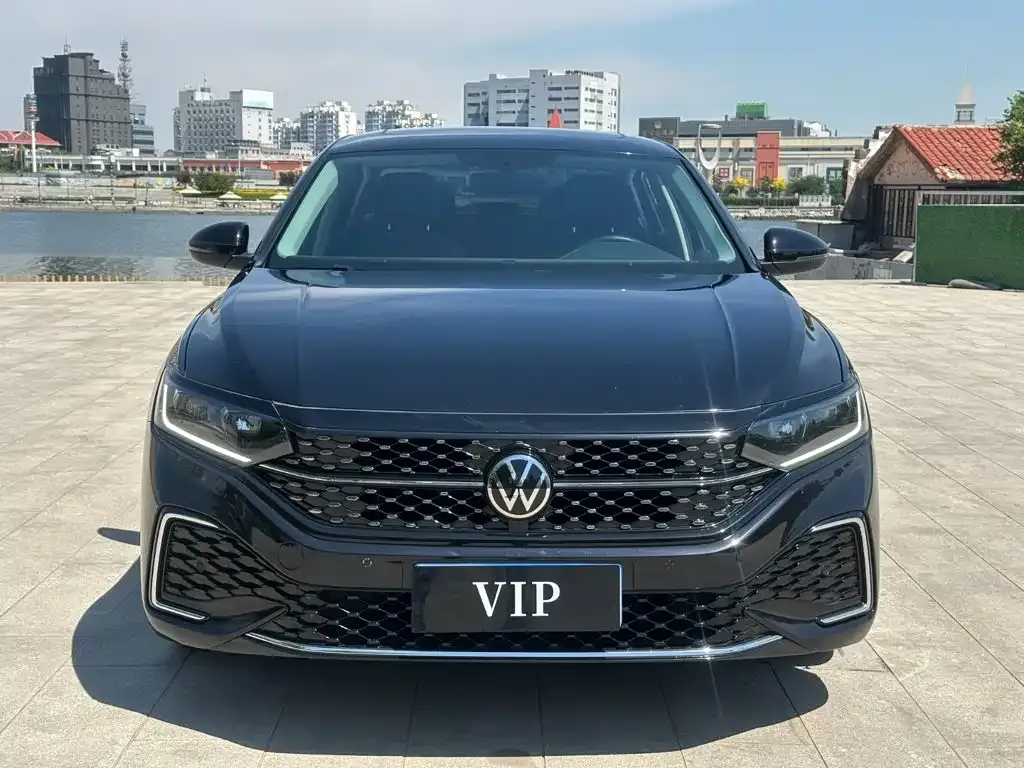 Volkswagen Passat — фото 4