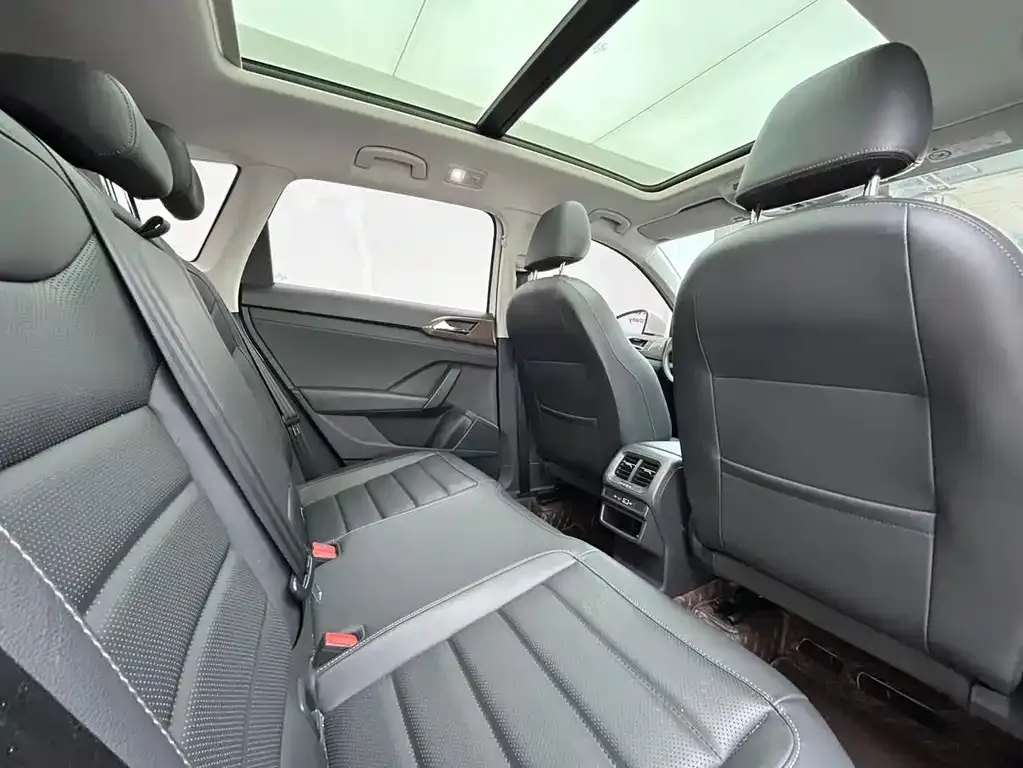 Volkswagen Tharu 2022 из CN, фото 2