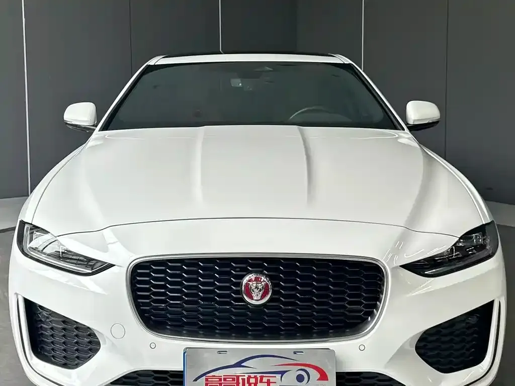 Jaguar XEL — фото 9