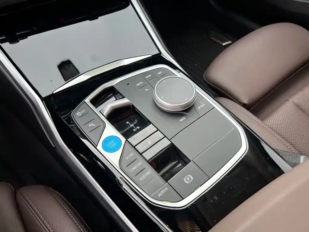 BMW i3 — фото 3