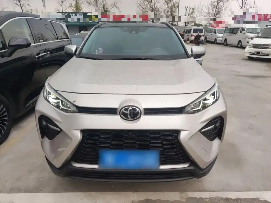 Toyota Wildlander — фото 10