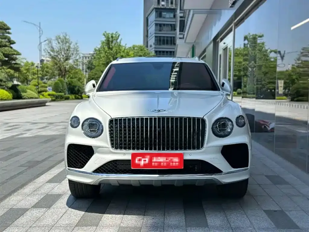 Bentley Bentayga — фото 7