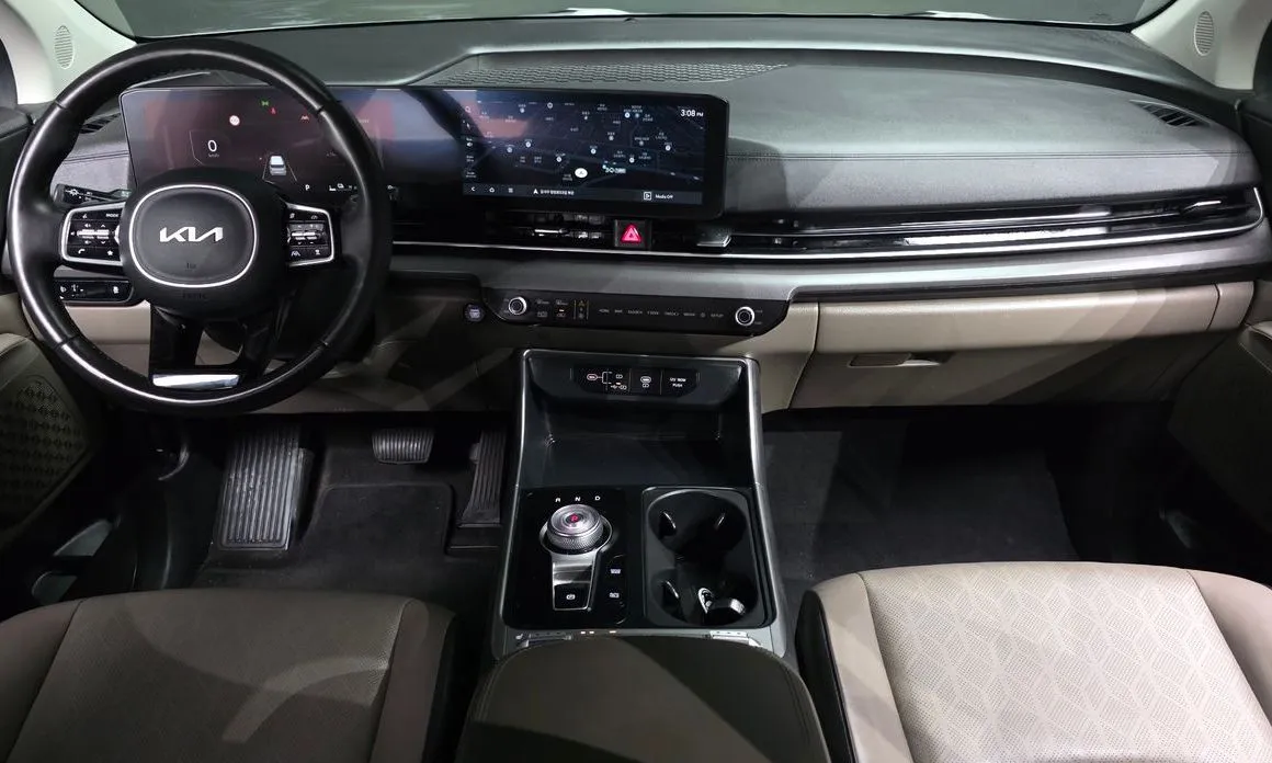 Kia Carnival — фото 10