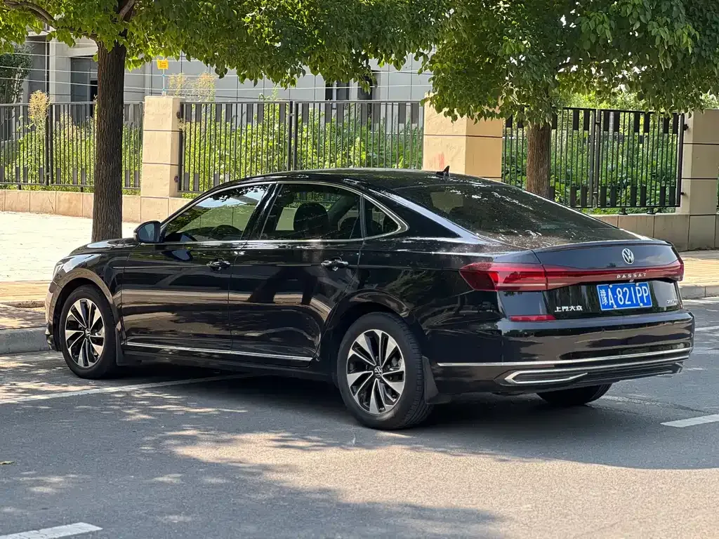 Volkswagen Passat — фото 7