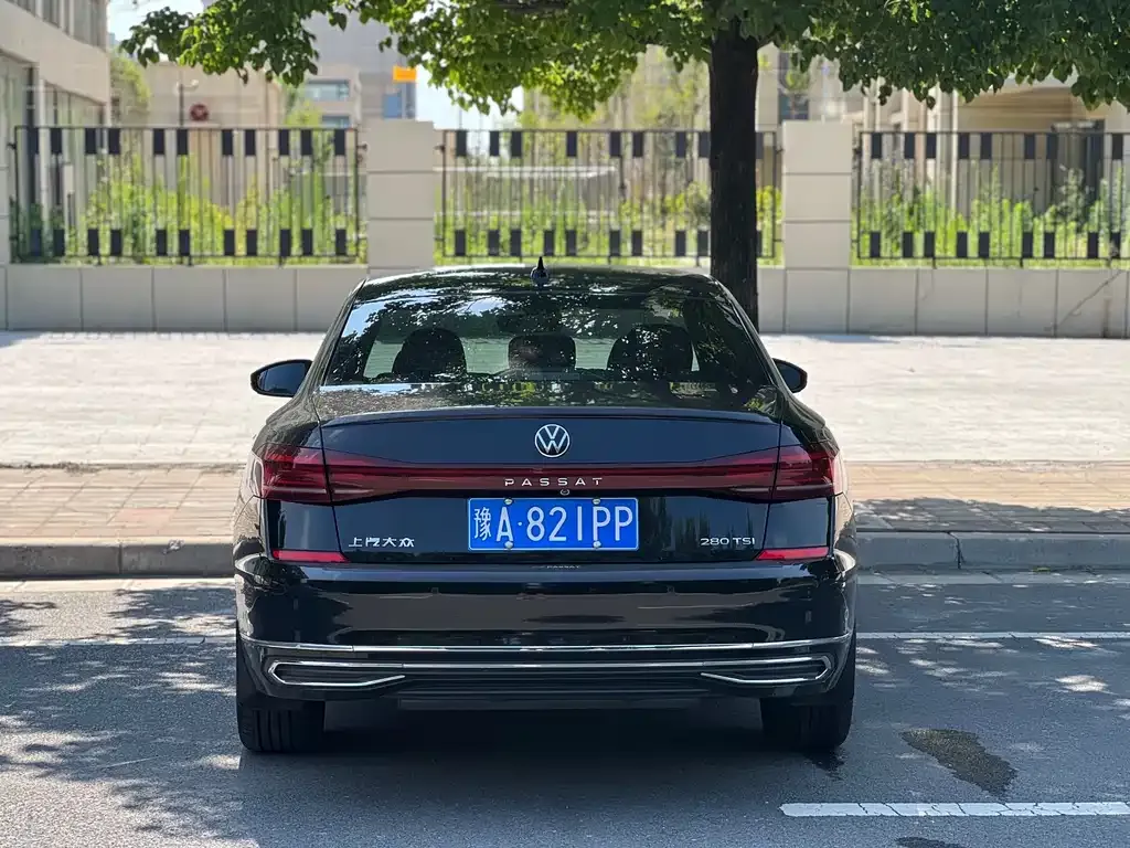 Volkswagen Passat — фото 4