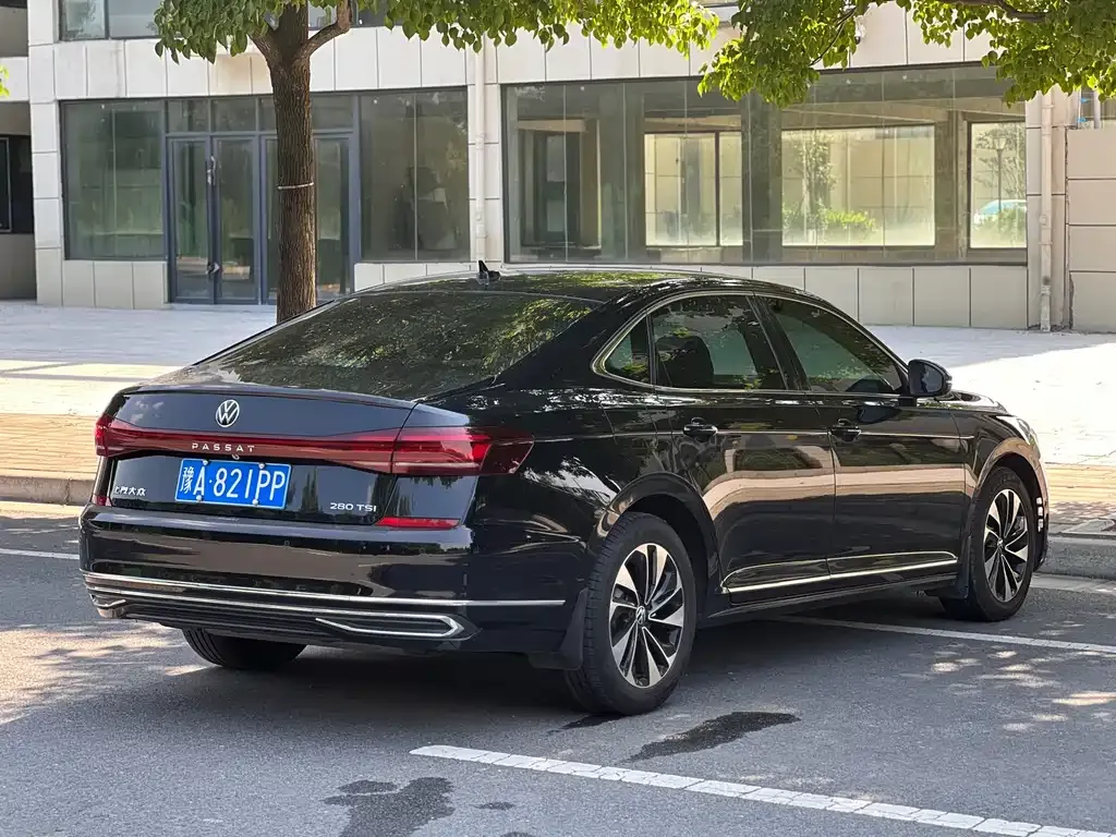Volkswagen Passat — фото 3