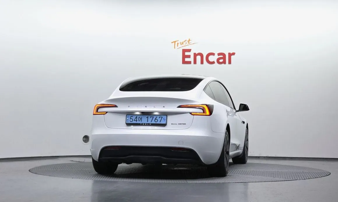 Tesla Model 3 — фото 3