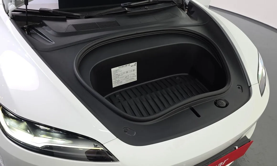 Tesla Model 3 — фото 7