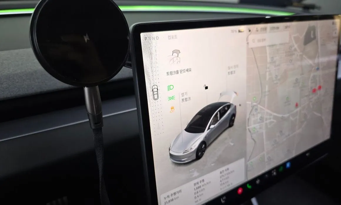 Tesla Model 3 — фото 10