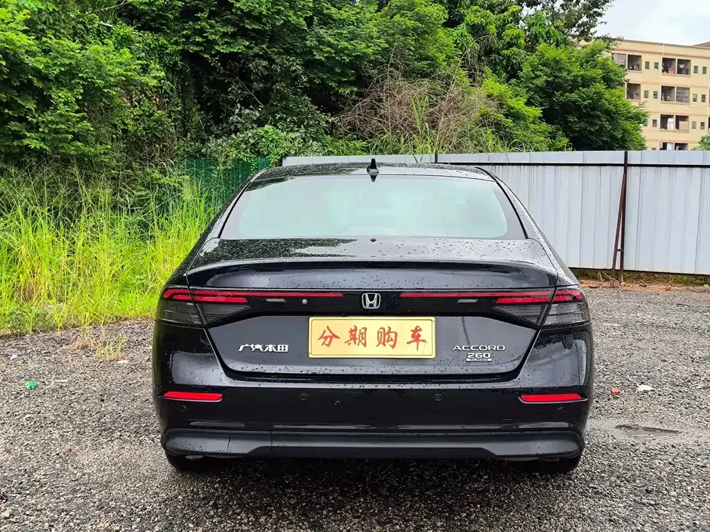 Honda Accord — фото 9