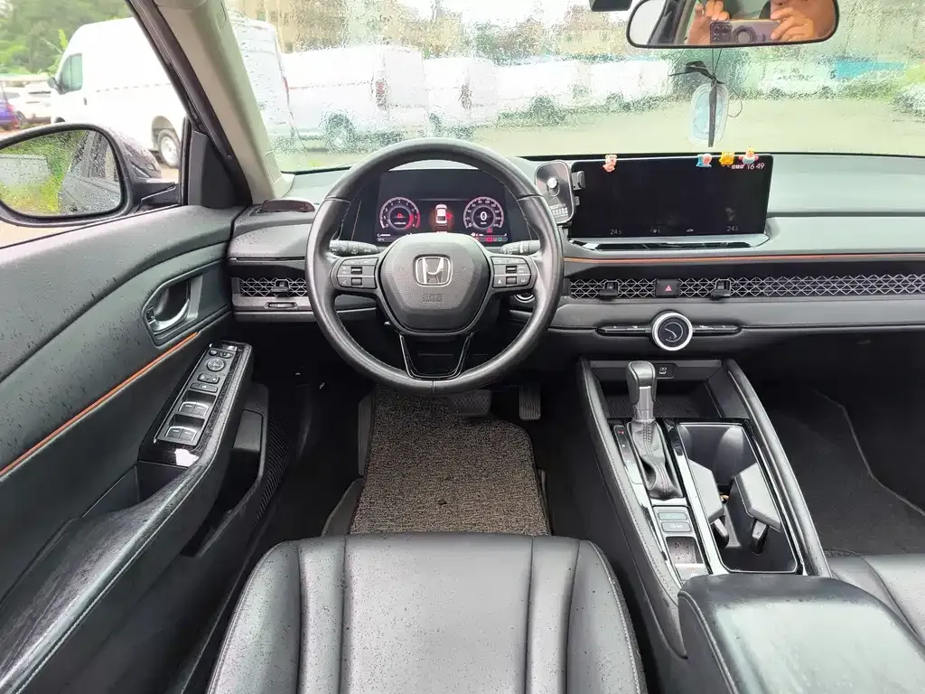 Honda Accord — фото 3