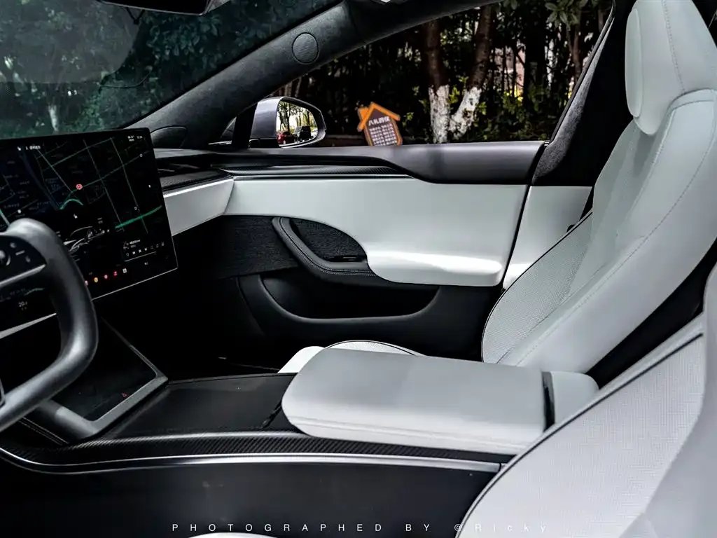 Tesla Model S — фото 3