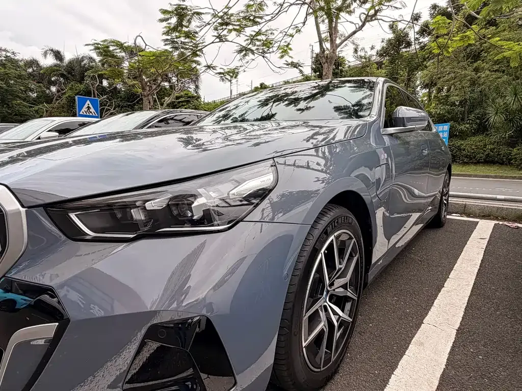 BMW i5 — фото 6