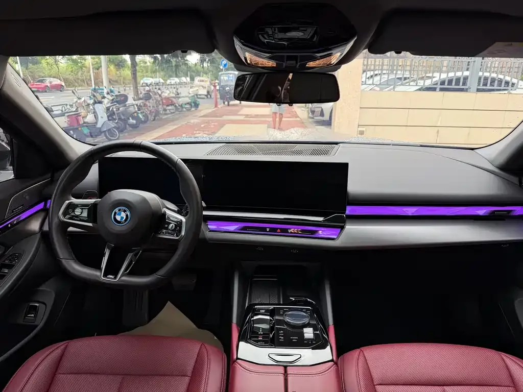 BMW i5 — фото 2