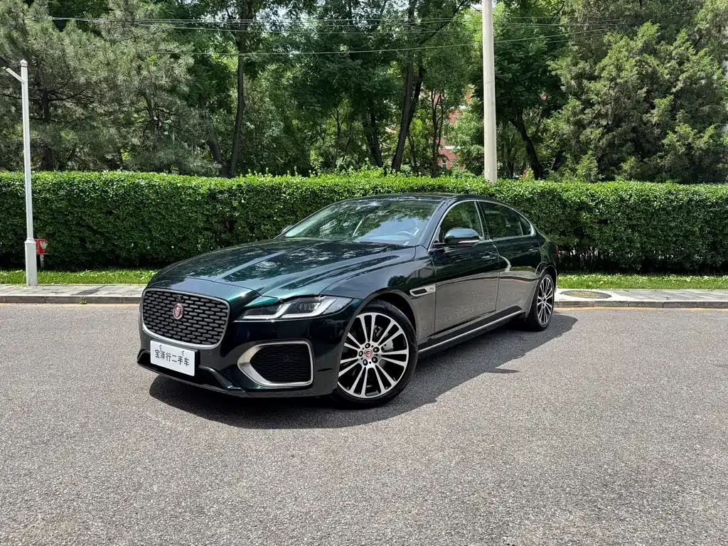 Jaguar XFL — фото 1