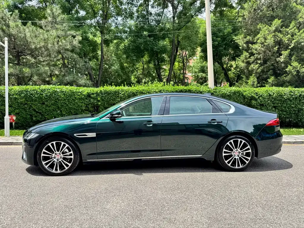 Jaguar XFL — фото 10