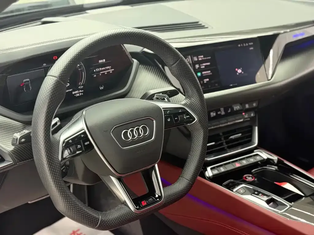 Audi RS e-tron GT — фото 8