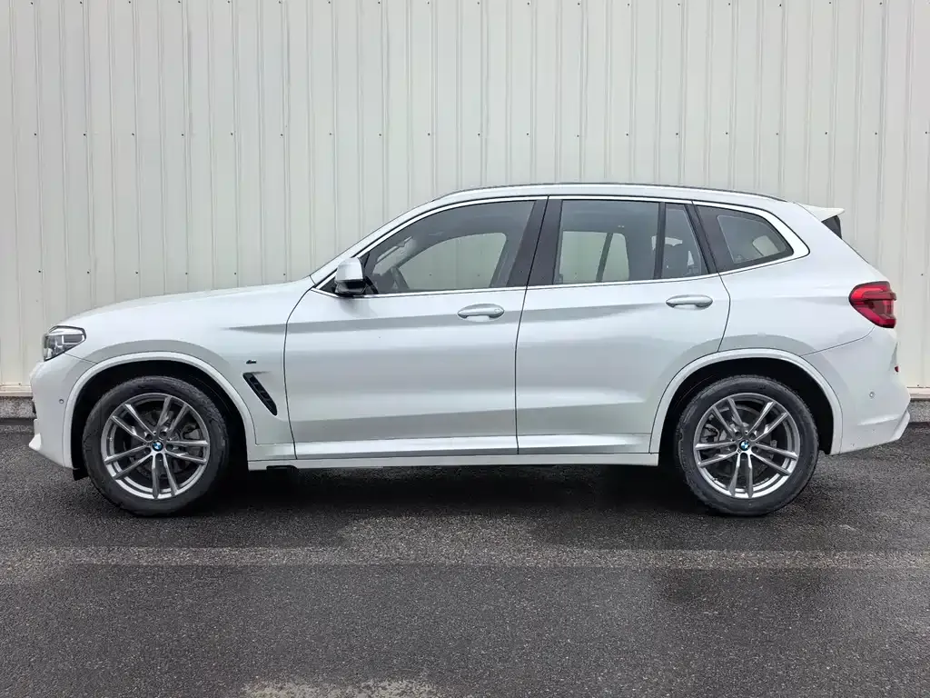 BMW X3 — фото 10