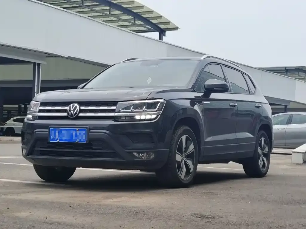 Volkswagen Tharu