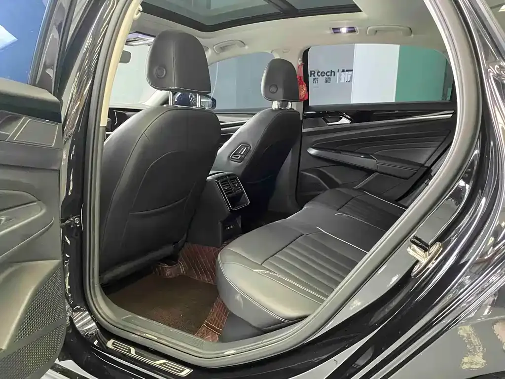 Volkswagen Passat — фото 4