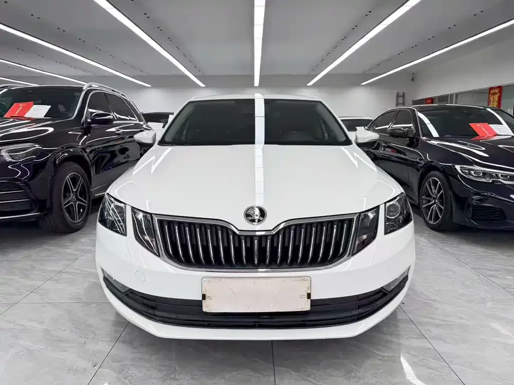Skoda Octavia — фото 5