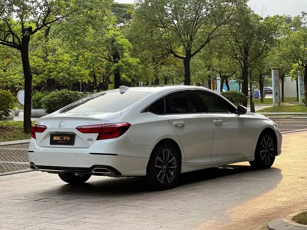 Honda Inspire — фото 10