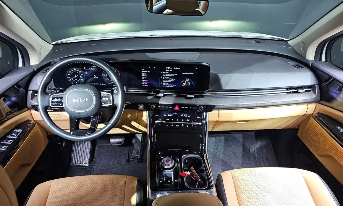 Kia Carnival — фото 10