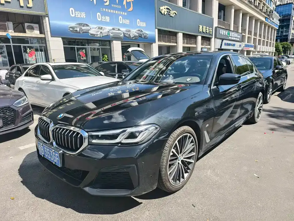 BMW 5 Series — фото 1