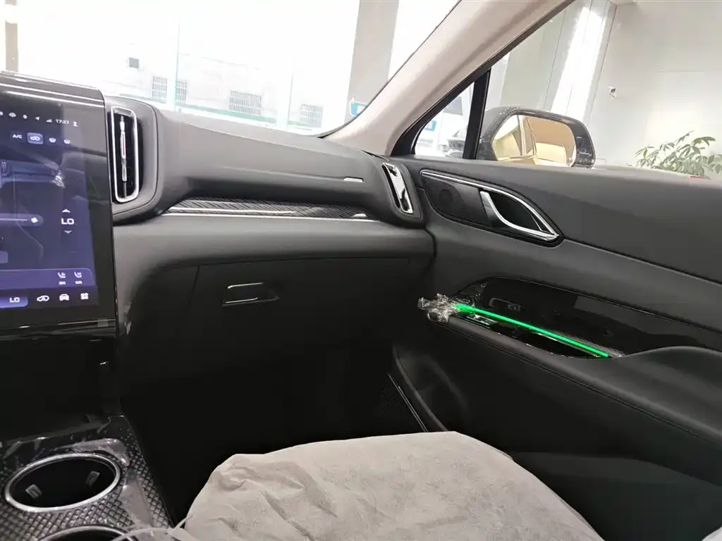 Hongqi HS3 PHEV 2026 из CN, фото 3