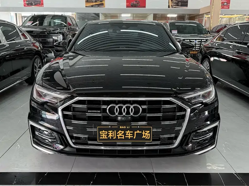 Audi A6L — фото 1
